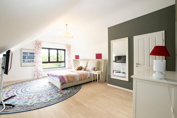 Schlafzimmer 2