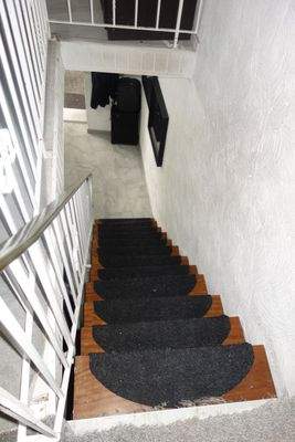 Treppenabgang OG zu EG.JPG