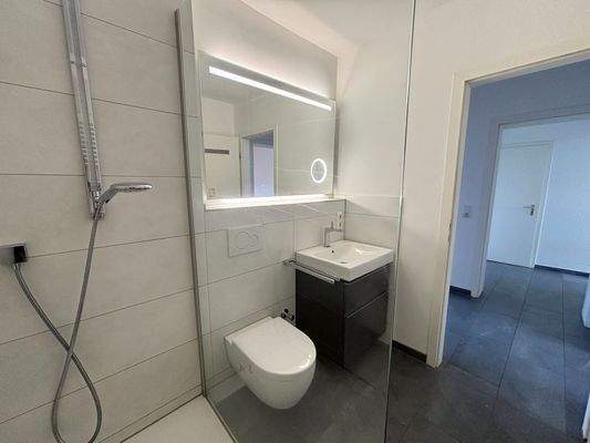 Bad mit Schminkspiegel Ansicht 2