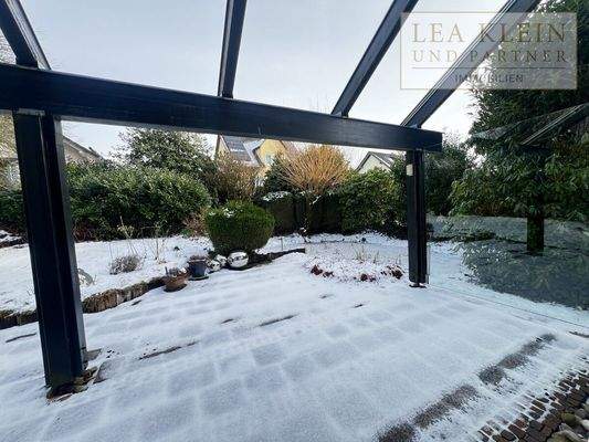 überdachtes Sitzen im Freien 