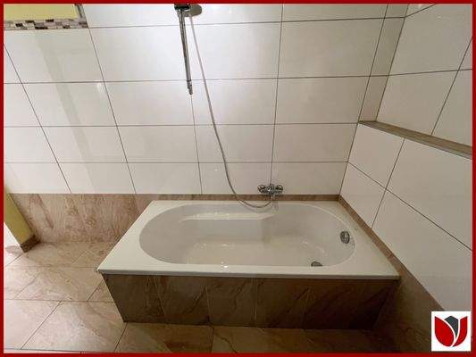 Wannenbad Wohnung 15, EG