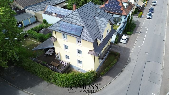 Air view 4 mit Solarthermie auf dem Dach