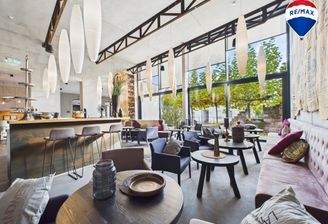 REMAX Immobilien DeLux Hotel Lounge Wallerfangen Mark Borowicz