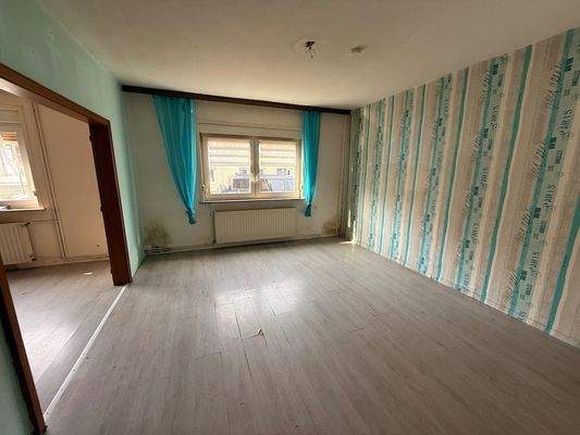 13 Esszimmer linke Hälfte