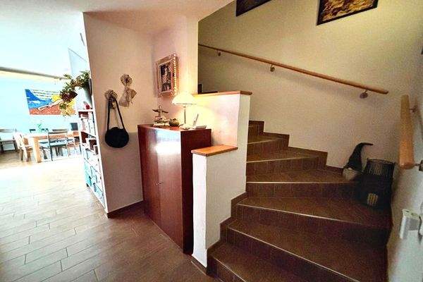 Treppe zum Wohnbereich