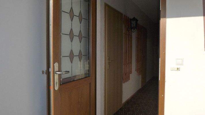 Hauseingang linke Hälfte