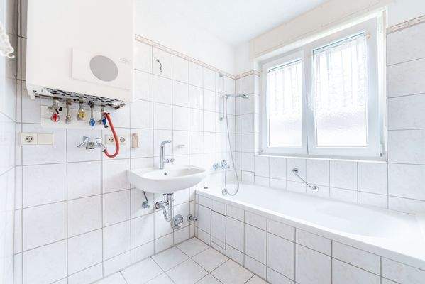 Badezimmer mit Badewanne