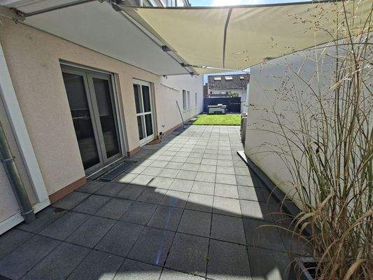 Terrasse und Gartenbereich