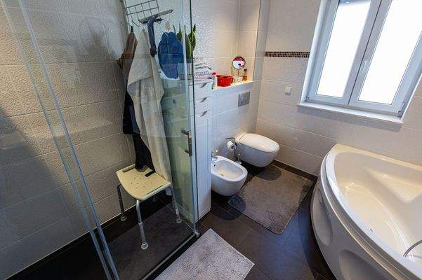 EG-Wohnung-Badezimmer3