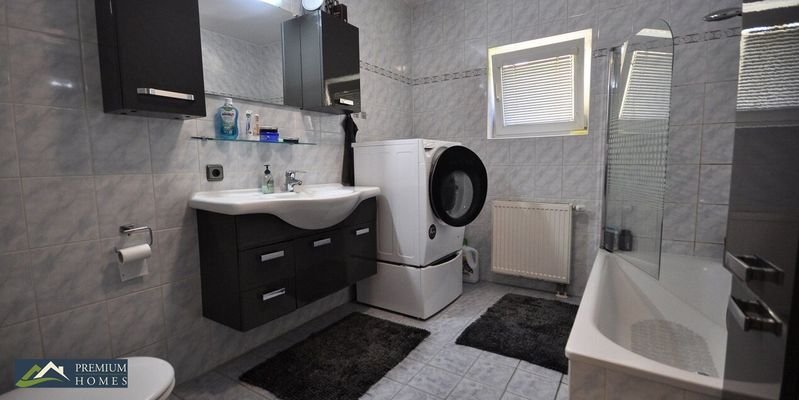 WATTENS - Attraktive 74m² Wohnung - Bad/WC