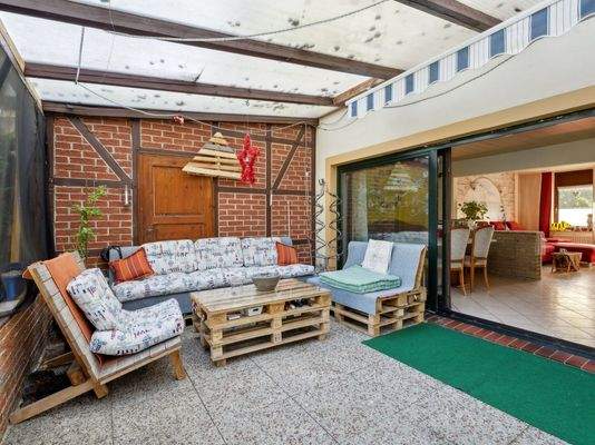 überdachte Terrasse