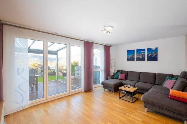 Wohnzimmer mit Terrassenzugang