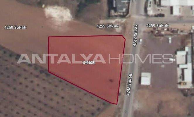 Commercially Zoned Land Near Main Road in Antalya Dosemealti