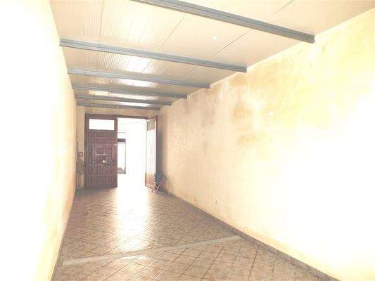 Überdachte Hofeinfahrt 