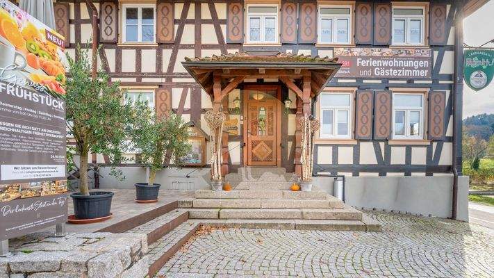 hotel-restaurant-schwarzwald-aussenansicht-wolf-immobilien