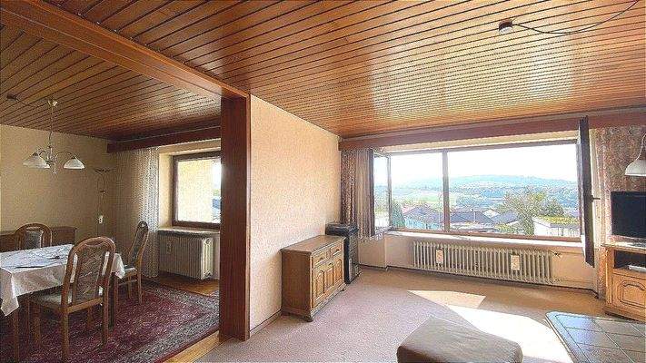 Offener Wohn- und Essbereich