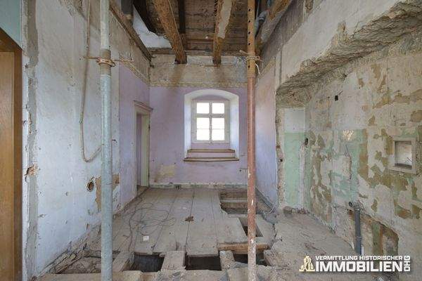 Torhaus OG unsaniert