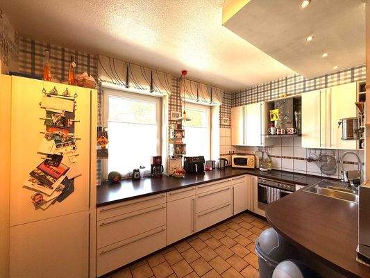EG Küche Bild 2