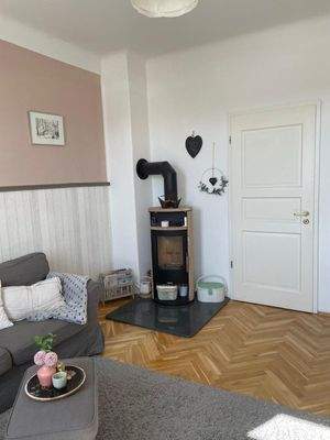 Wohnzimmer mit Kamin