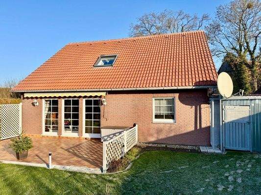 Hausansicht vom Grundstück