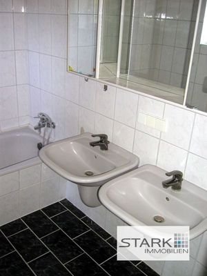 OG Badezimmer 2.jpg