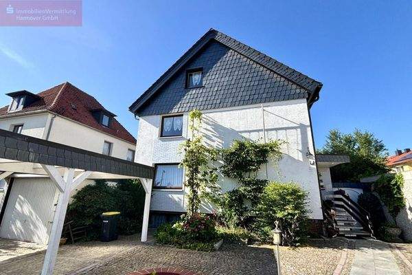 Vorderansicht Gebäude