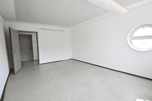 Büroraum 1 Ansicht 2