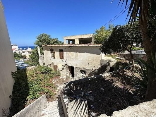 Kreta, Panormos: Renovierungsobjekt im Dorf zu ver