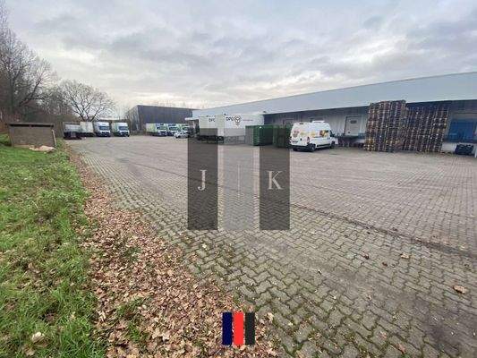 Befestigte Freifläche