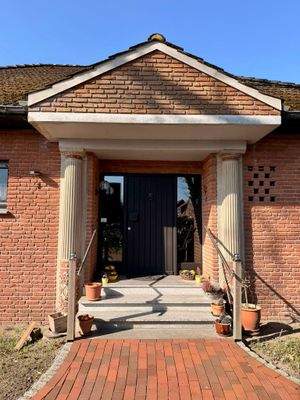 Außenansicht - Vorderseite.JPG