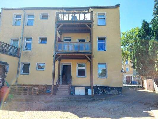 Rückansicht mit Balkone