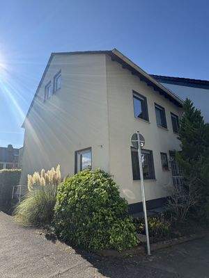 seitliche Frontansicht