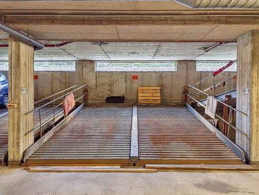 Stellplatz Auto und Fahrrad_1