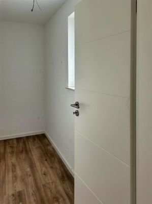 Nebenzimmer Kinder-/Gästezimmer/Büro