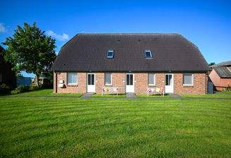 Hausansicht von der Straße