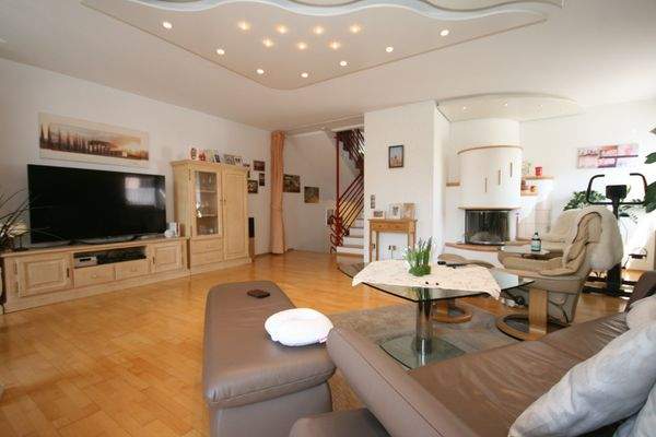 Wohnzimmer (Bild 04)