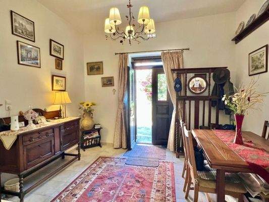 Kreta, Latsida: Charmantes Dorfhaus mit Garten zu verkaufen