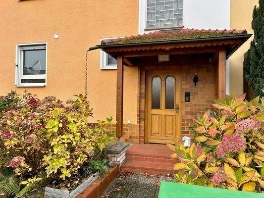 überdachter Hauseingang