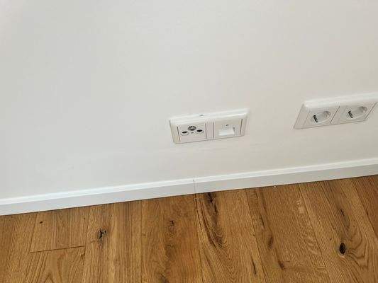 großzügige Elektrik