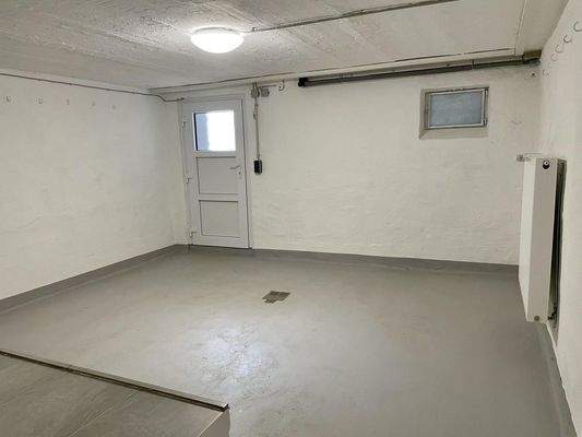 Keller 4 mit Gartenausgang