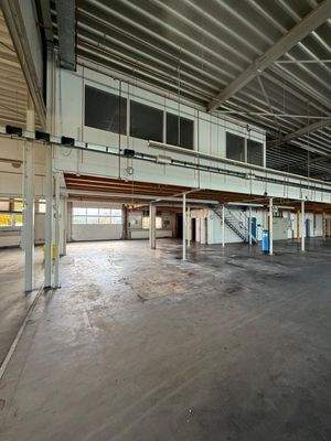 6 Zugang Büro Prod.   Bühne .JPG