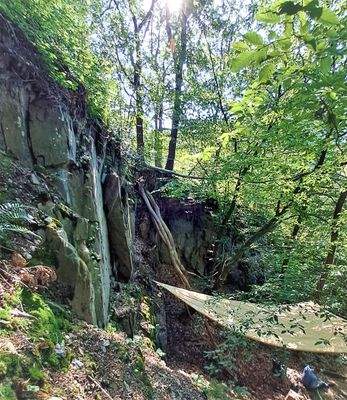geschützt in einem kl. Steinbruch 