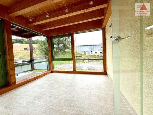 Wintergarten Wohnung Hochparterre