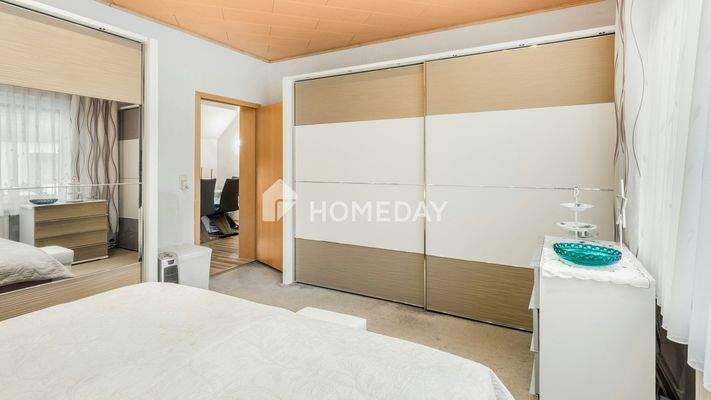 1. OG Schlafzimmer 2