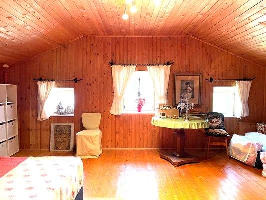 Großes Schlafzimmer OG