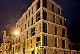 Eckansicht bei Nacht.jpg