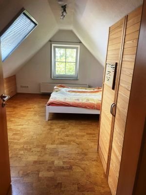 8 Gästezimmer DG.jpg