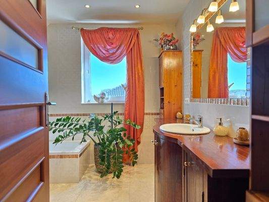 Ein tolles Bad erwartet Sie!