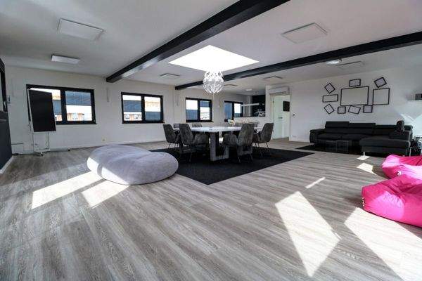 Zur Mitbenutzung: Besprechung - DG