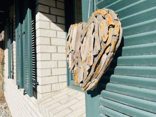 schöne Deko am Haus.jpeg